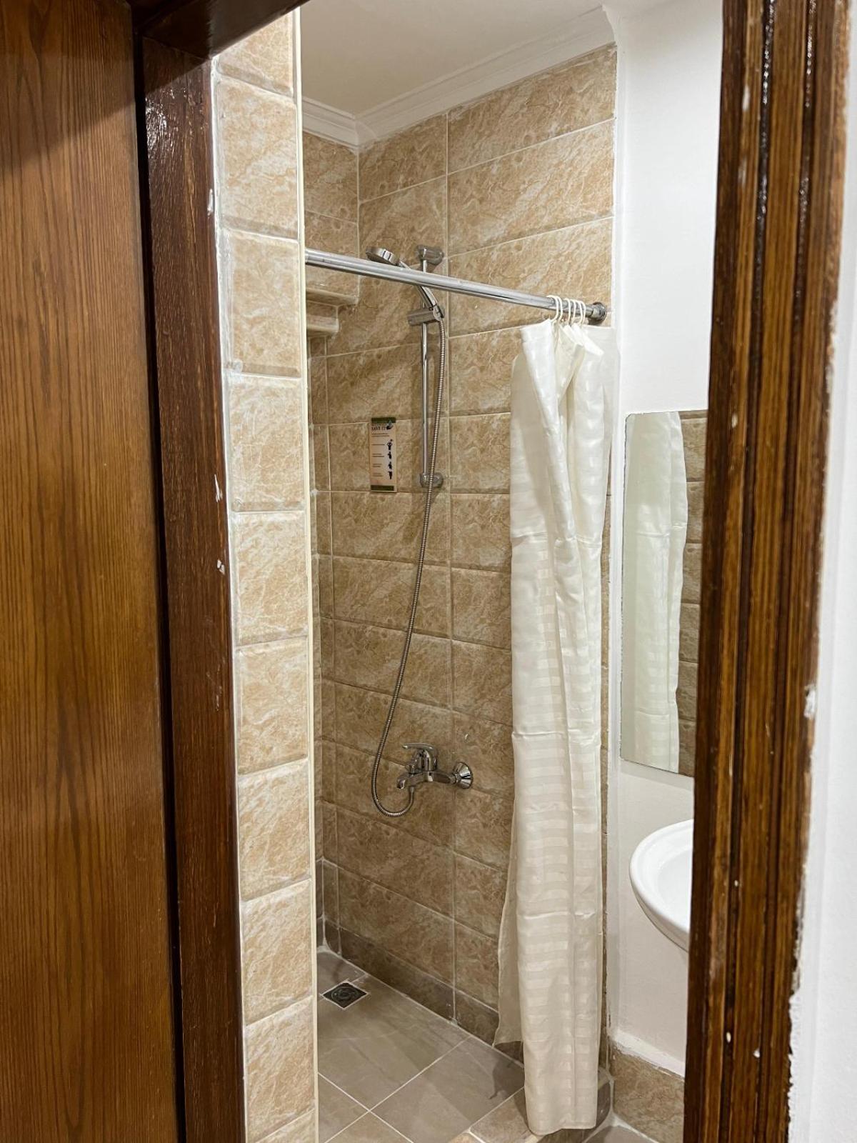 Lilly Rooms And Studio Hurghada Eksteriør billede